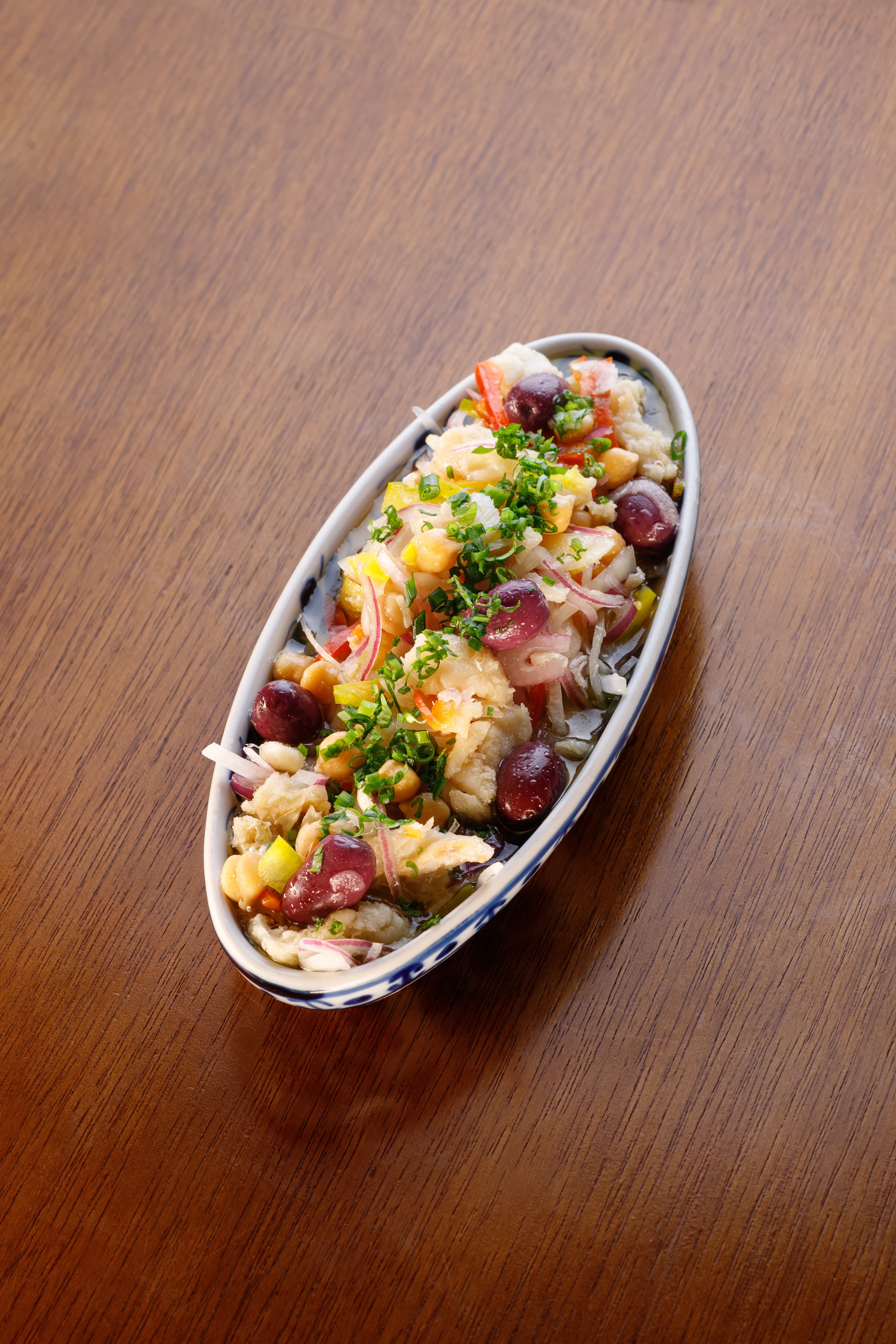 Salada de Bacalhau com Grão-de-bico